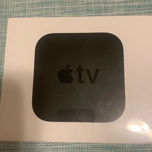 Apple tv 4 k with remote